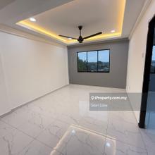 Kulai , Flat Temeggong @ Block 5 , Level 4 for sale 