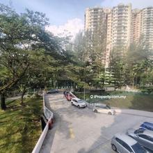 Spacious unit @ Venice Hill condominium with Chill & Cool Environment