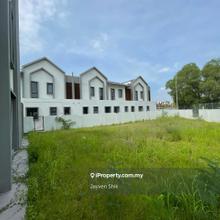 Corner Lot For Rent With Big Size Land Suitable For Kinder Garden