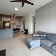 Landmark 2 Residence Partial Furnished with 4 Car Parks For Sale