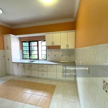 Charming 1.5 Storey Garden Townhouse in Sunway Damansara