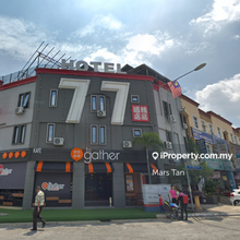 End-lot / Facing Main Road ( Ground Floor Shop) Laman Rimbunan