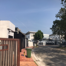 3 Storey Modern Design Bungalow, Need Refurbishment and Reno