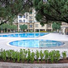 Corner Apartment 2 Carpark for sale