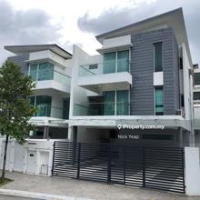 Semi-D house for Sale