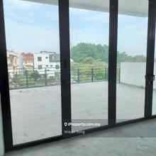 Nice bungalow ,Freehold property, below market price,  mahkota cheras 