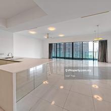 High floor unit. Comes with 4 carpark bays & 4 basement storage lots!