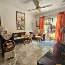 Ground floor Well Kept Unit