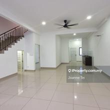 Freehold Terrace Sejati Lakeside