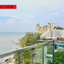 Island Resort Villa Seaview with Pool N Lift Located in Batu Ferringhi