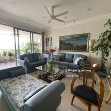 Tastefully Renovated Penthouse in Immaculate State & Unblocked View