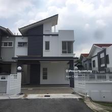 Semi-D house for Rent