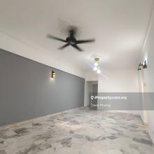 Low Density Apartment with Lift and swimming pool, walkable to klts