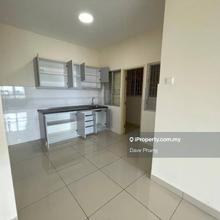 Next to MRT partial furnish with aircond & kitchen cabinets 2 parking