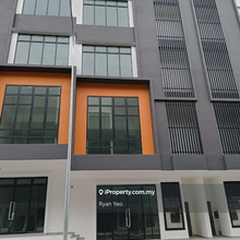 4 Storey Shop @ Pelangi Avenue Taman Pelangi for Rent