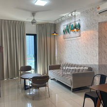 Corner unit with kl city view & balcony  