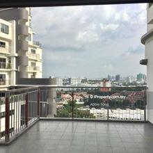 Maisson 4rooms big size renovated ceiling high flr partially 2carparks
