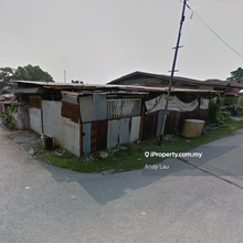 Puchong warehouse style bungalow house 2800 sf corner lot