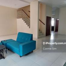 Mutiara Mas 2.5 storey terrace for rent