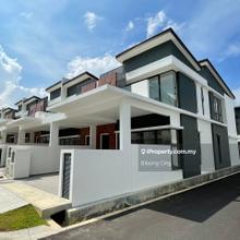 For Sale(Country Villa)End Lot