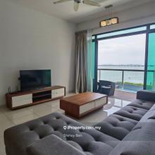 Seaview and pool view 