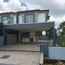 2 storey corner for rent 
