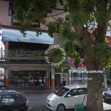 Main Road Frontage !