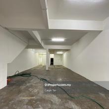 Facing Main Road -Freehold -Intermediate Lot -International Lot