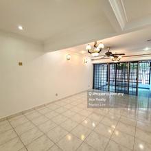 Upper and Lower Unit Townhouse combined into a Huge 3 Storey House