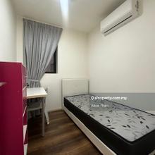 Sqwhere Single Room with Living Room Available, MRT linked-Female unit
