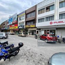Nego Ipoh Silibin facing main road 3 stry shop same row bank diy