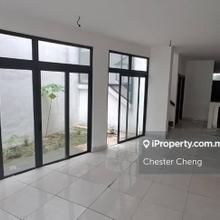 Triple Storey with Back Garden Facing Golf View