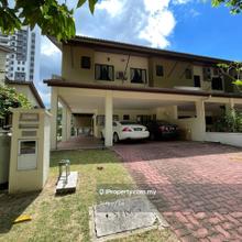 End Lot Private Garden Fully renovated super link house