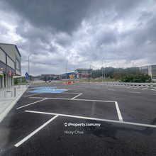 Hot Area Shop Lot For Rent Facing Main Road 