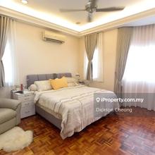 Good Condition corner house 