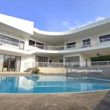 2sty Big Land w Pool Bungalow and Privacy Design