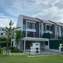 Gated & Guarded Lakeview Townvilla 0% dp