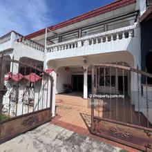 Kampung Enam Melaka Town 2 Storey Terrace 4 Bed 2 Bath For Rent