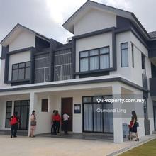 Bandar Enstek New 2 storey first house 100% loan last 6 unit
