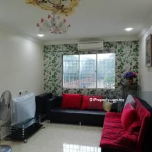 Corner Unit with privacy (facing mountain & greenery view)