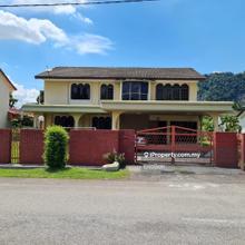 Freehold Double Storey Bungalow in High End Neighbourhood