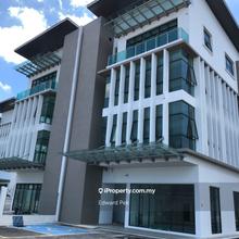 3.5 Sty Semi-D Factory For Rent 
