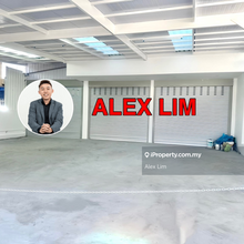 2 Storey Commercial Shop Semi-D Greenlane Facing Main Road For Rent !!
