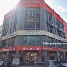 Sri Petaling Limited Corner Unit Facing Road and Jln 9 Prime Location