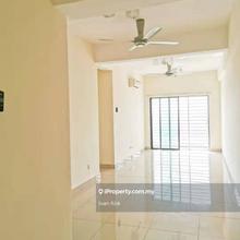 Value Buy Unit With 2 Carpark Lot