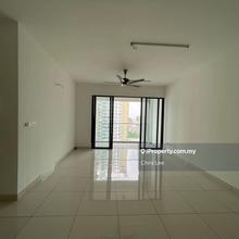 Good Buy 3 Bedrooms 1276sf And Walk Distance to MRT Line 1