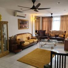 D'Shire Villa Condo