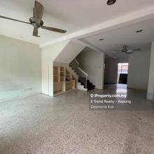 Terrace house for Sale