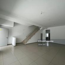 Endlot Unit For Sales in Kuala Selangor 2.5 Storey Hot Unit!