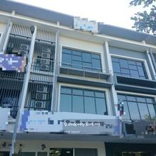 3 Storey Shoplot Fully Fully Furnished Bandar Bukit Puchong